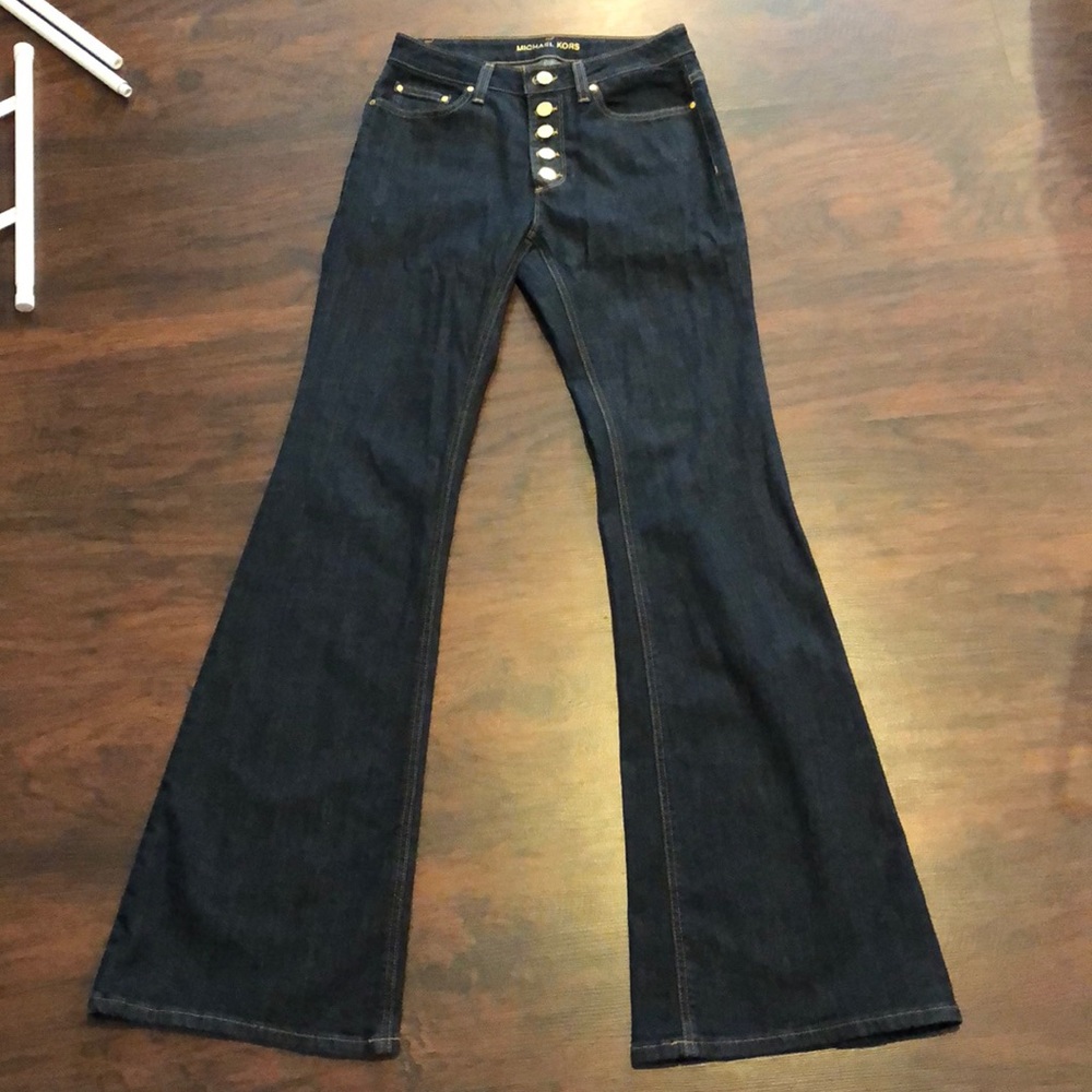 Selma button front stretch MK flare